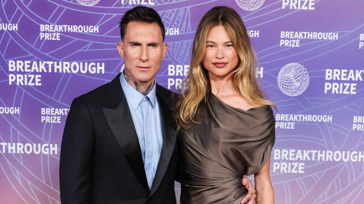 adam-levine-new-look-result-of-facelift-plastic-surgeon-speculates-1778266233366